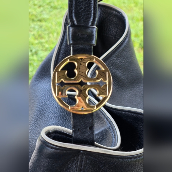 Tory Burch Duet Black Pebbled Leather Hobo Bag - Picture 6 of 12